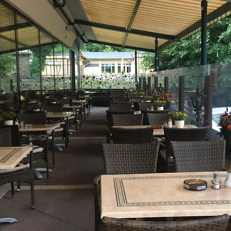 Land-gut-hotel Zur Post 3* 알텐아