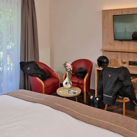 Land-gut-hotel Zur Post 호텔 3*