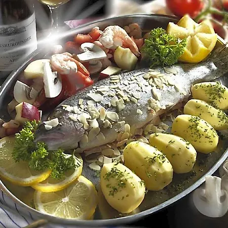 Land-gut-hotel Zur Post 호텔 알텐아
