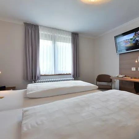 Otel Land-gut-hotel Zur Post Altenahr